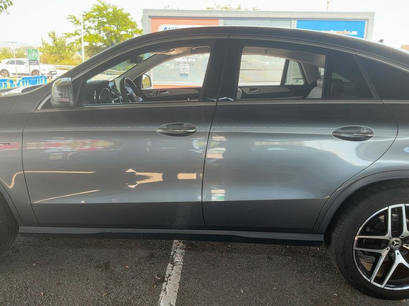 Mercedes-Benz GLE-Klasse GLE 350 d 4Matic AMG Line — zdjęcie 4