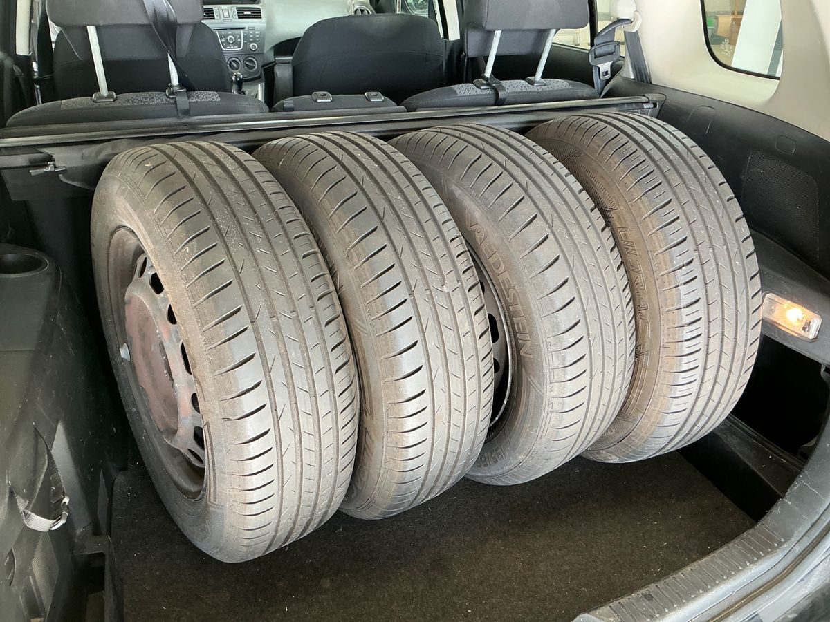 Mazda 5 2012 — photo 8