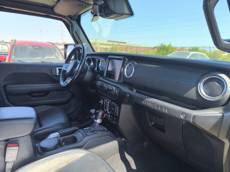 Jeep Wrangler Unlimited 2.0 4xe Plug-in Hybrid Rubicon — zdjęcie 11