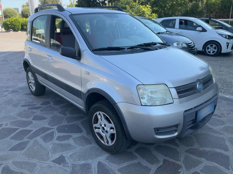 Fiat Panda 1.3 JTD Climbing 4x4 — zdjęcie 8