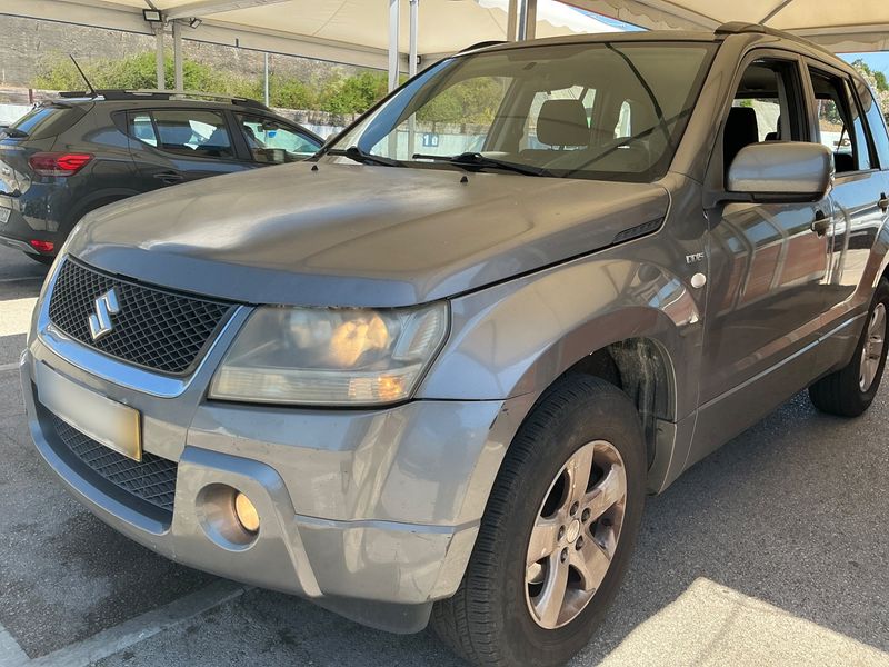 Suzuki Grand Vitara 1.9 DDiS JLX — zdjęcie 2