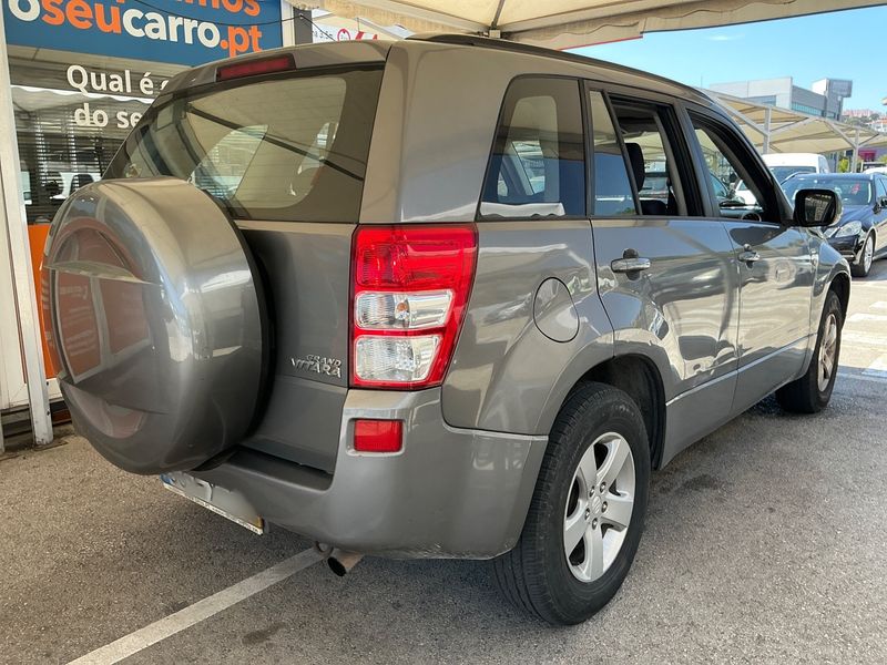 Suzuki Grand Vitara 1.9 DDiS JLX — zdjęcie 6