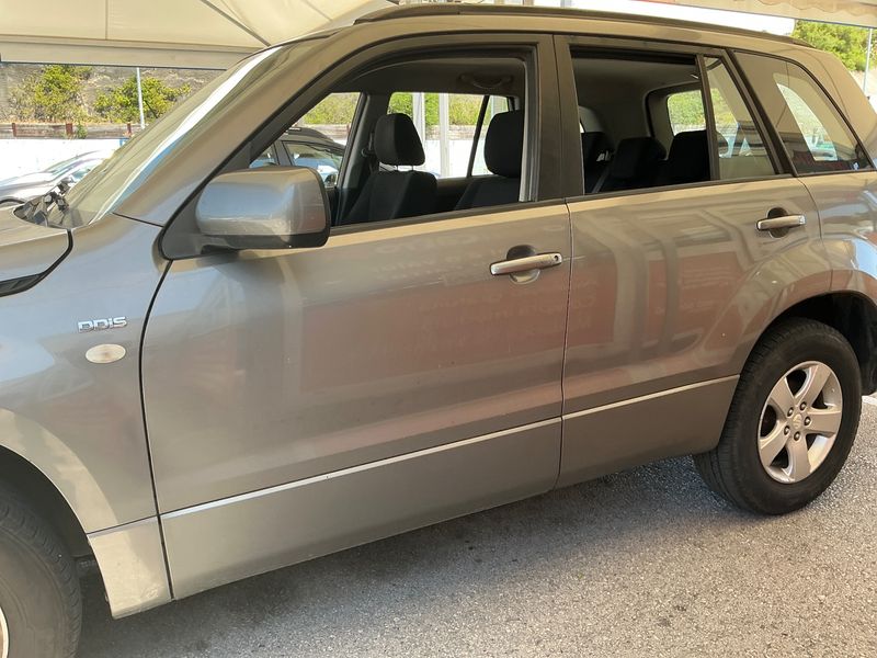 Suzuki Grand Vitara 1.9 DDiS JLX — zdjęcie 4