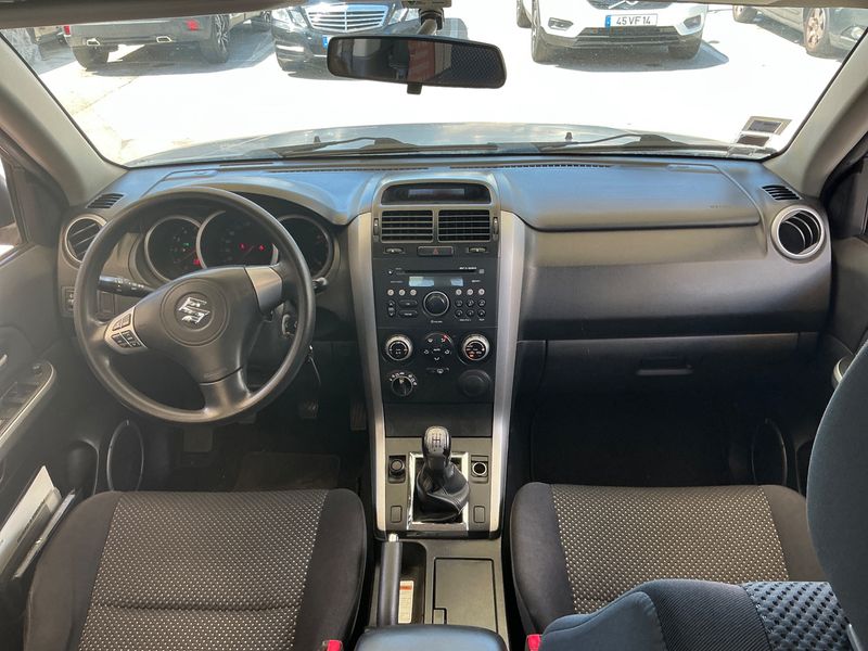 Suzuki Grand Vitara 1.9 DDiS JLX — zdjęcie 12