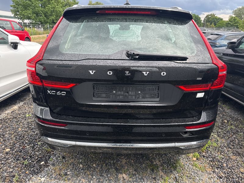 Volvo XC60 2.0 T6 Recharge Plug-in Hybrid Plus Bright AWD — zdjęcie 4
