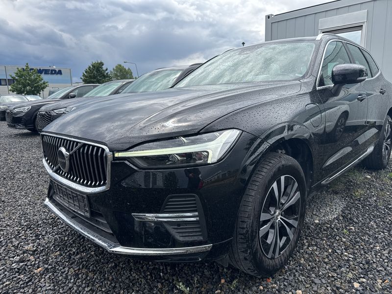 Volvo XC60 2.0 T6 Recharge Plug-in Hybrid Plus Bright AWD — zdjęcie 2