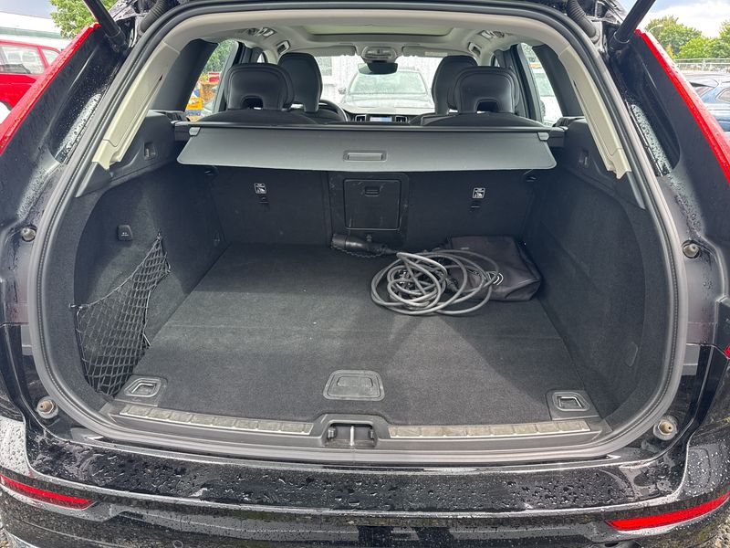 Volvo XC60 2.0 T6 Recharge Plug-in Hybrid Plus Bright AWD — zdjęcie 9