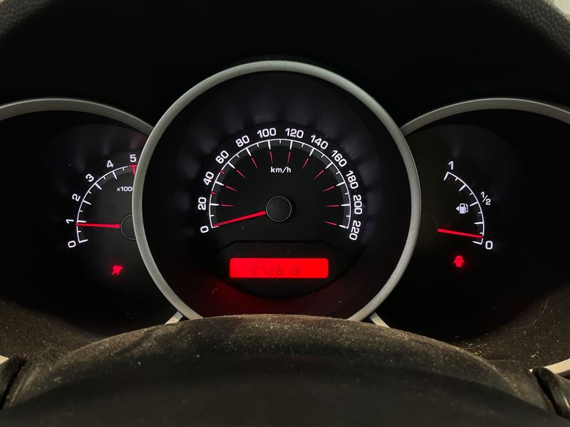 Kia Venga 1.6 CRDi TX — zdjęcie 4