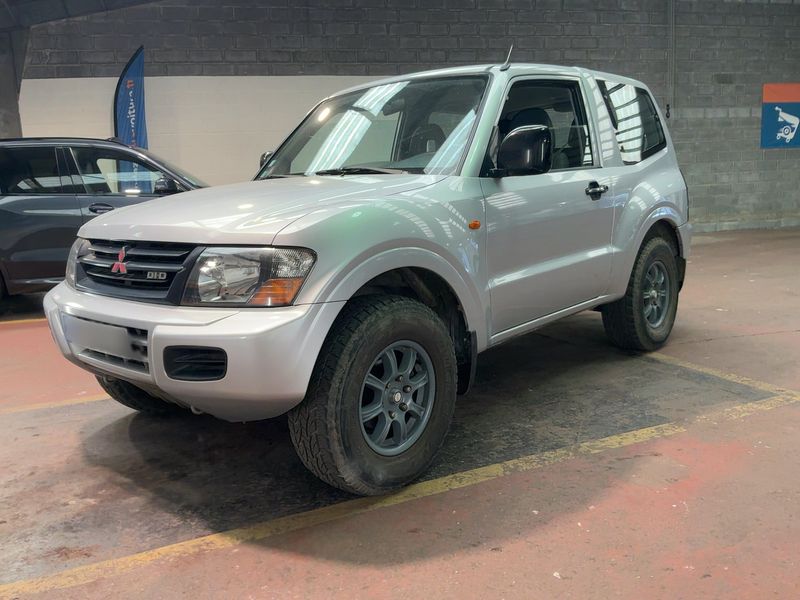 Mitsubishi Pajero 3.2 DI-D Elegance — zdjęcie 2