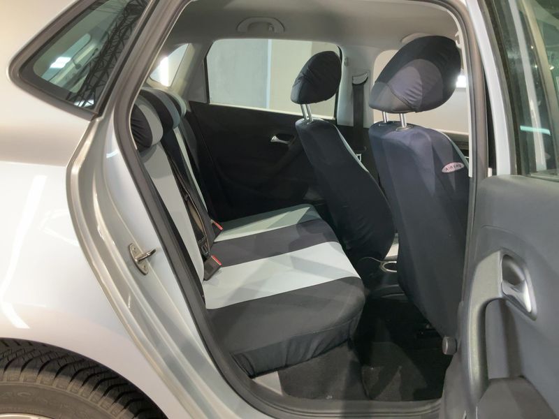 Volkswagen Polo 1.2 Trendline — zdjęcie 14