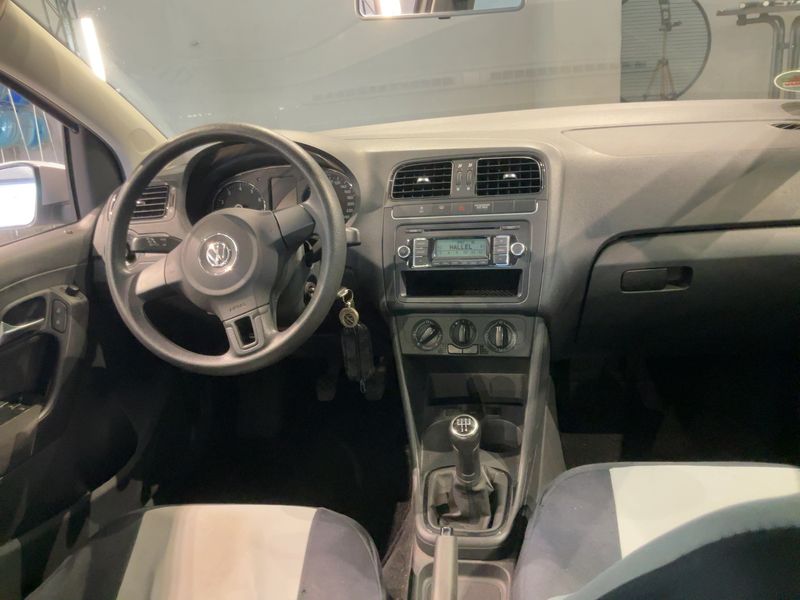 Volkswagen Polo 1.2 Trendline — zdjęcie 12