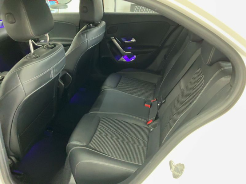 Mercedes-Benz A-Klasse Limousine A 180 d Edition 19 Progressive — zdjęcie 14