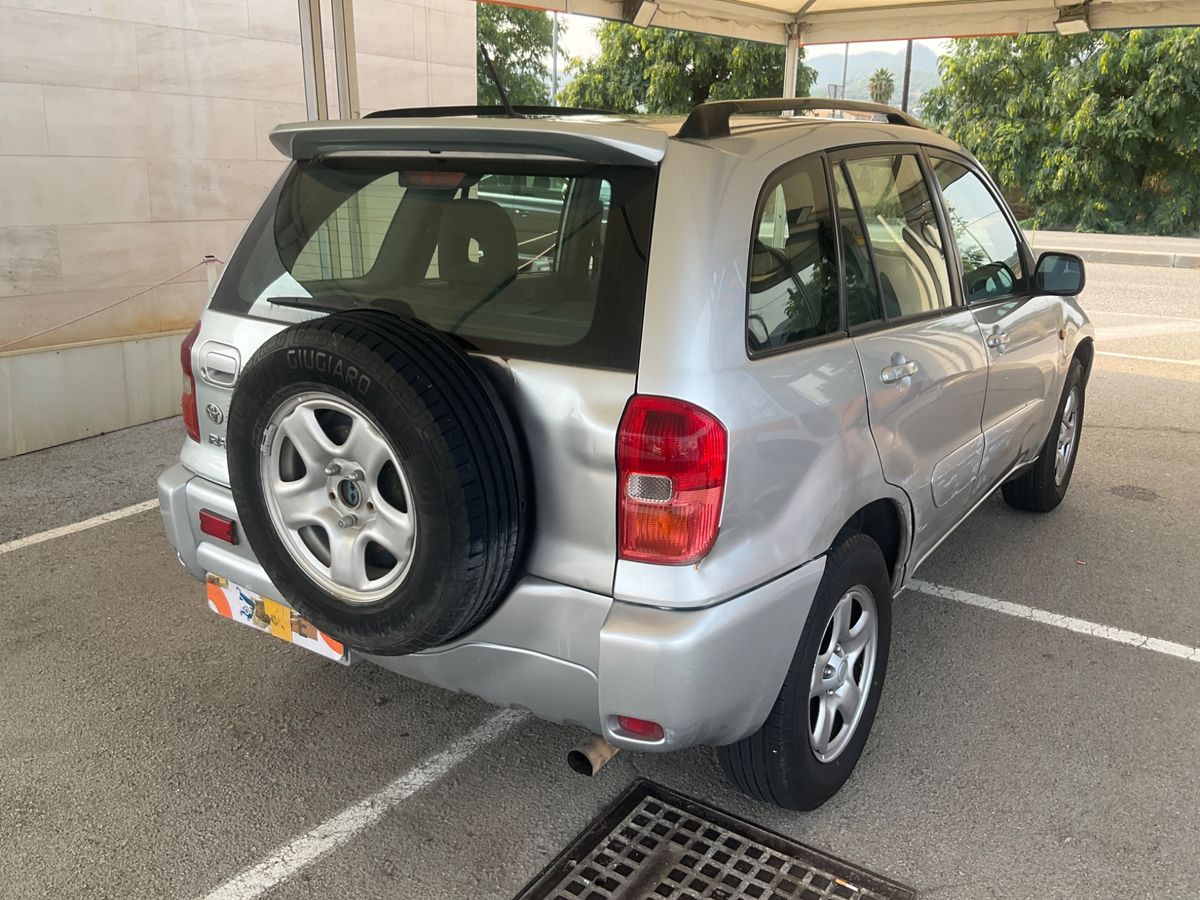 Toyota RAV 4 1.8 Luna