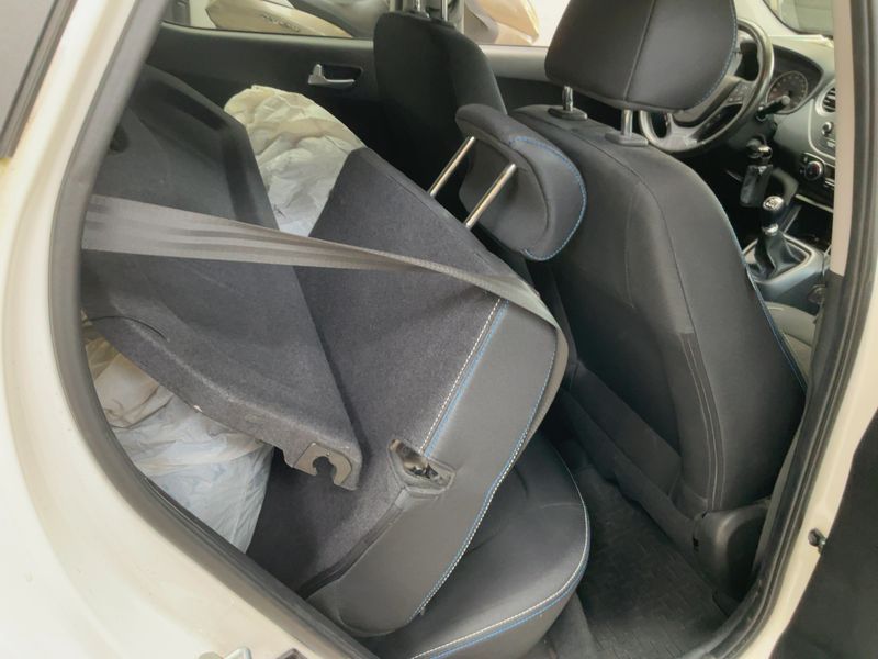 Hyundai i10 1.2 Passion — zdjęcie 14
