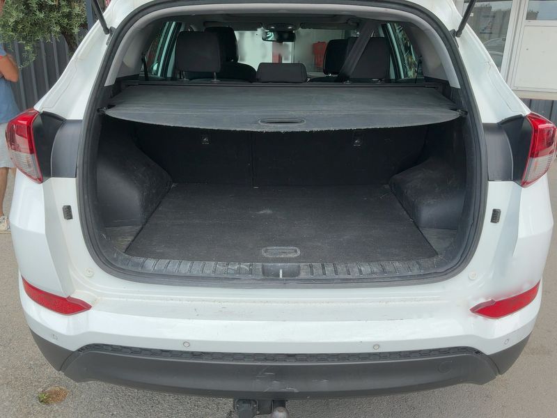 Hyundai Tucson 1.7 CRDi Creative 2WD — zdjęcie 10