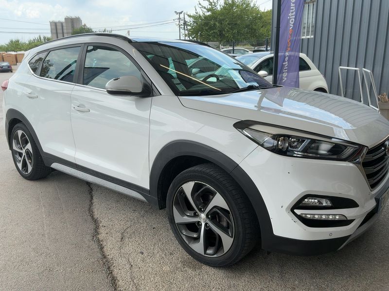 Hyundai Tucson 1.7 CRDi Creative 2WD — zdjęcie 8