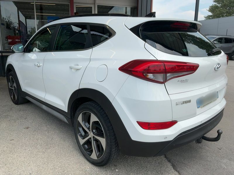 Hyundai Tucson 1.7 CRDi Creative 2WD — zdjęcie 3
