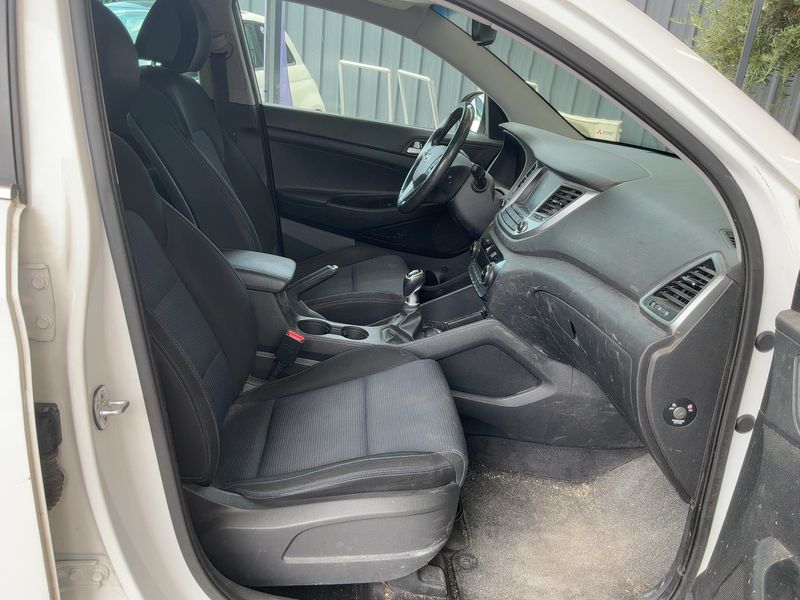 Hyundai Tucson 1.7 CRDi Creative 2WD — zdjęcie 11