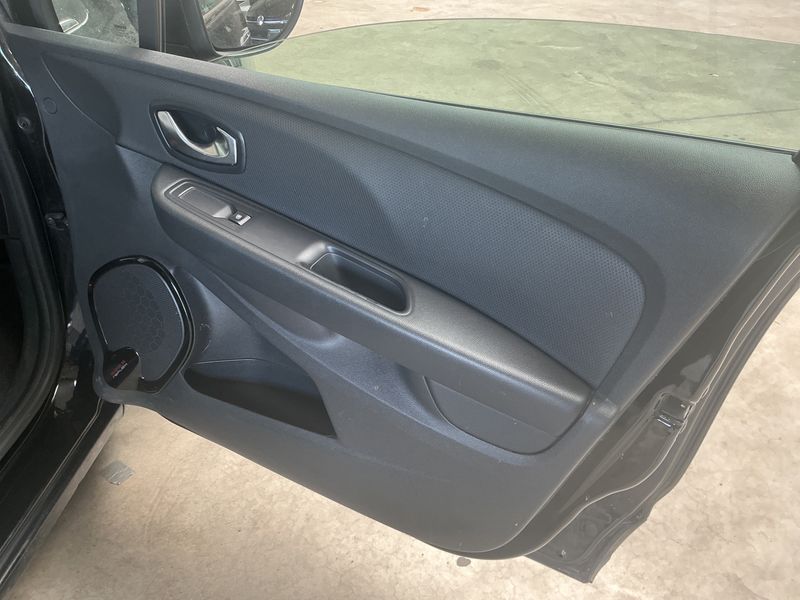 Renault Clio 1.2 TCe Energy Intens 2017 – снимка 33