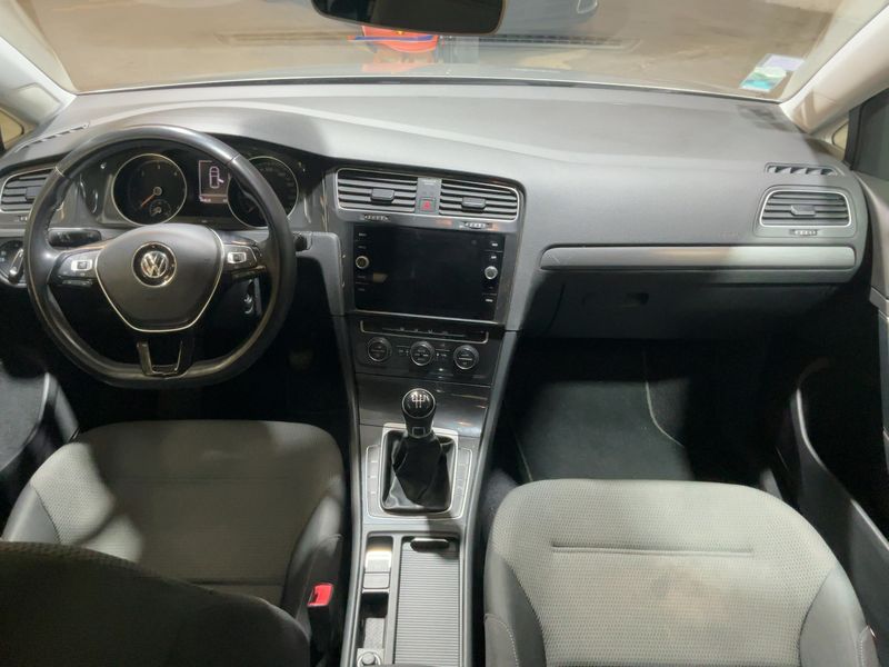 Volkswagen Golf VII 1.6 TDI Confortline Business BlueMotion Tech — zdjęcie 12