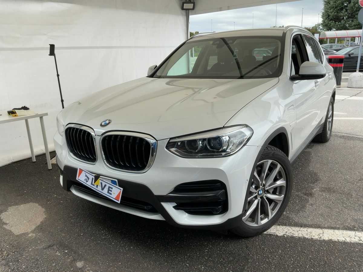 BMW X3 xDrive 30e Advantage