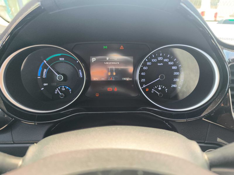 Kia XCeed 1.6 Plug-in Hybrid eDrive PHEV — zdjęcie 12