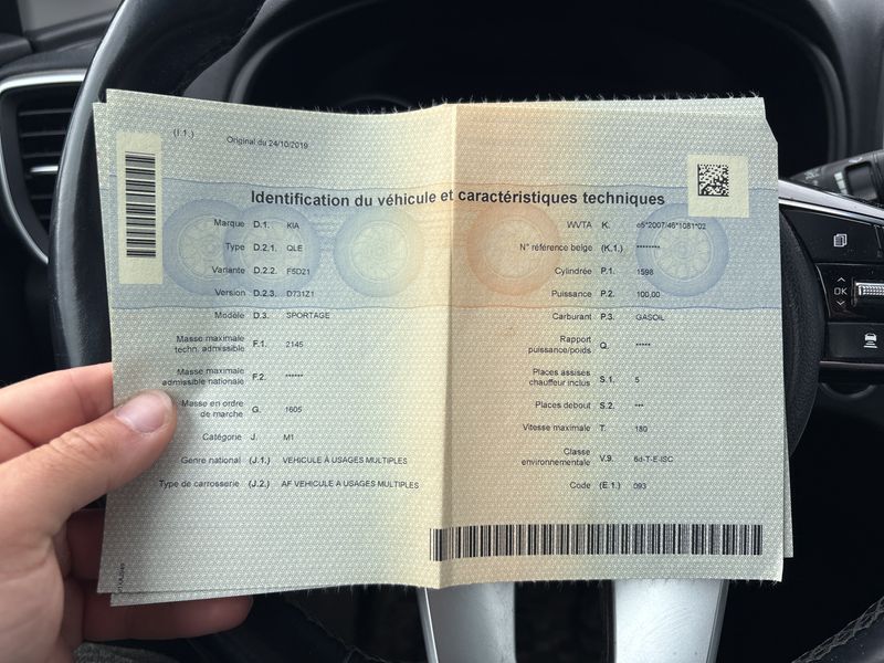 Kia Sportage 1.6 CRDi Spirit 4WD — zdjęcie 16