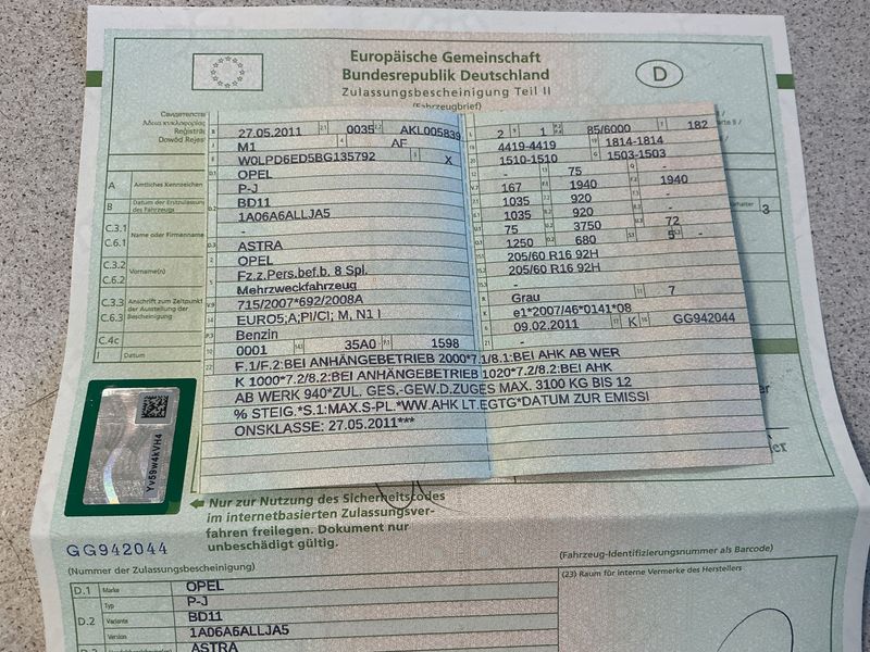 Opel Astra 1.6 Design Edition — zdjęcie 15