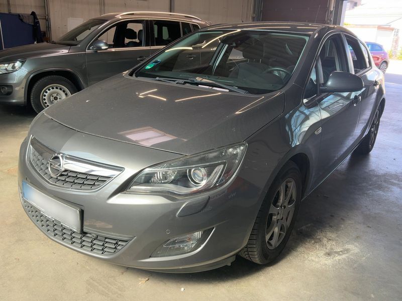 Opel Astra 1.6 Design Edition