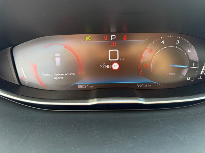 Peugeot 3008 1.5 Blue-HDi Allure — zdjęcie 12