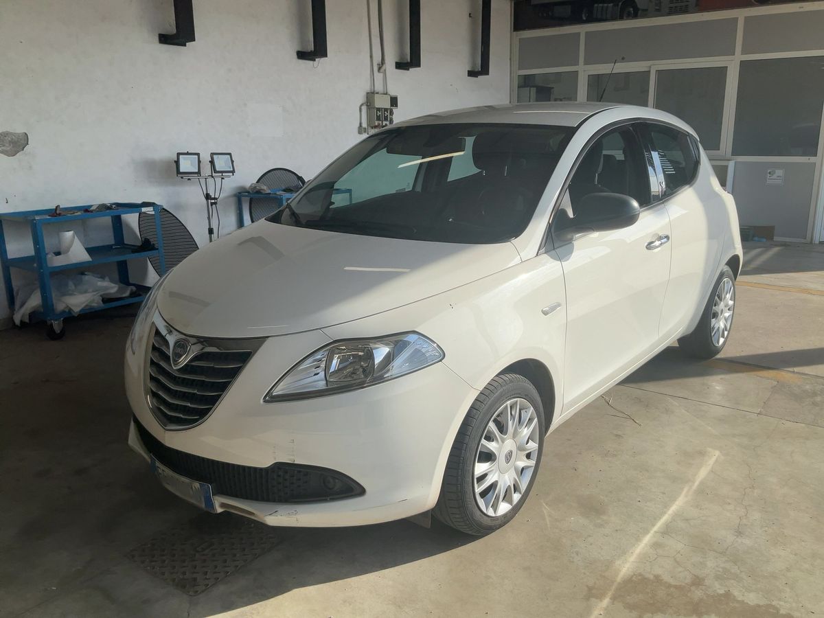 Lancia Ypsilon 2016