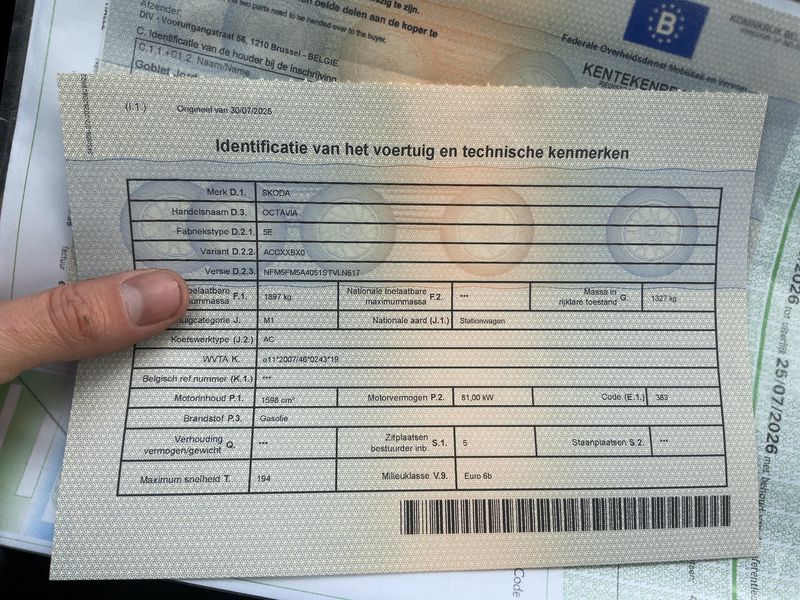 Skoda Octavia 1.6 TDI Ambition — zdjęcie 15
