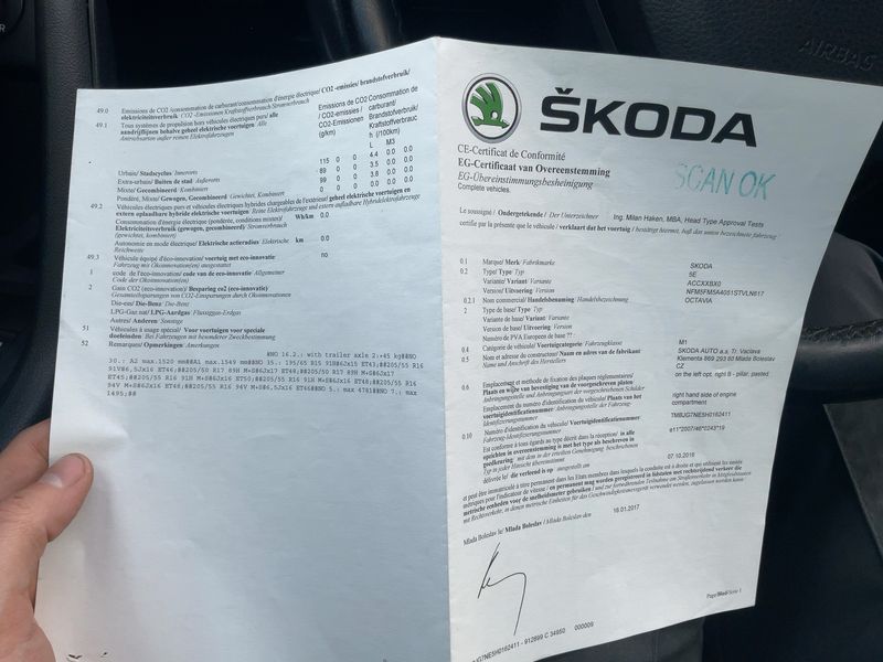Skoda Octavia 1.6 TDI Ambition — zdjęcie 16