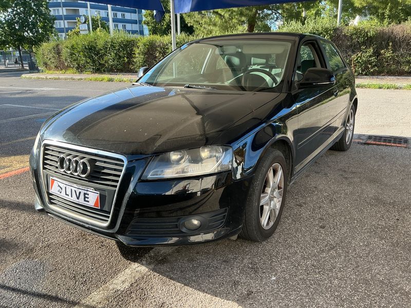 Audi A3 1.6 Attraction — zdjęcie 1