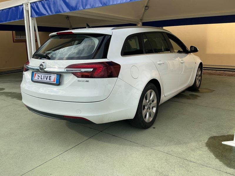 Opel Insignia Sports Tourer 2.0 CDTI Advance — zdjęcie 2