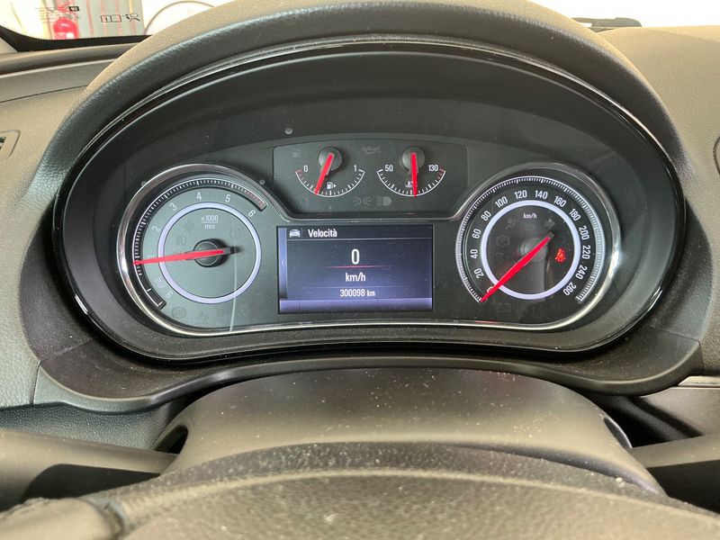 Opel Insignia Sports Tourer 2.0 CDTI Advance — zdjęcie 4