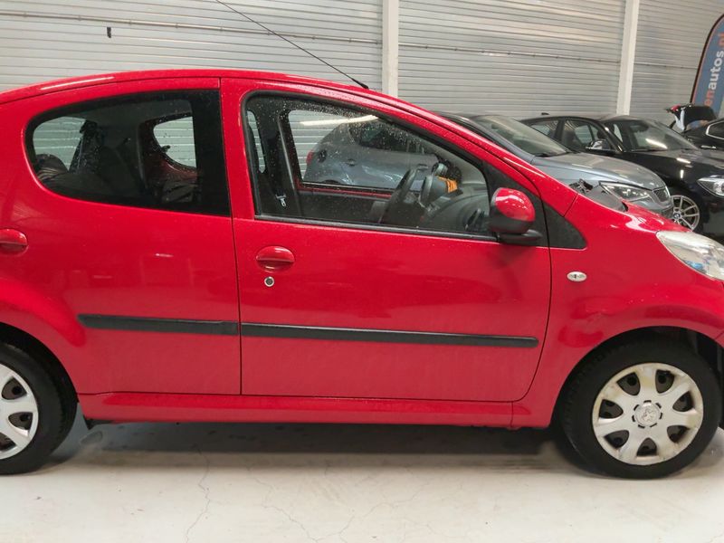 Peugeot 107 1.0 Filou 2011 – снимка 10