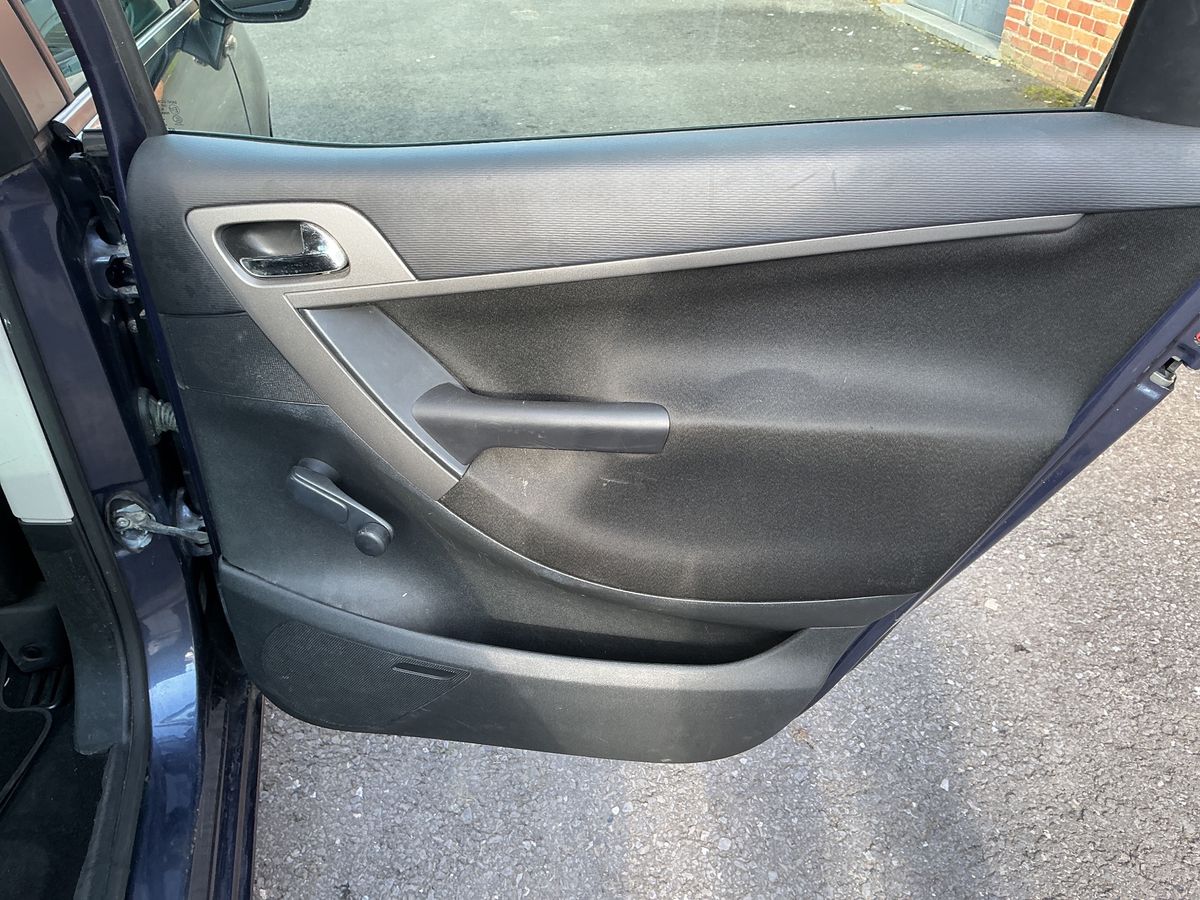 Citroen C4 2012 — photo 31