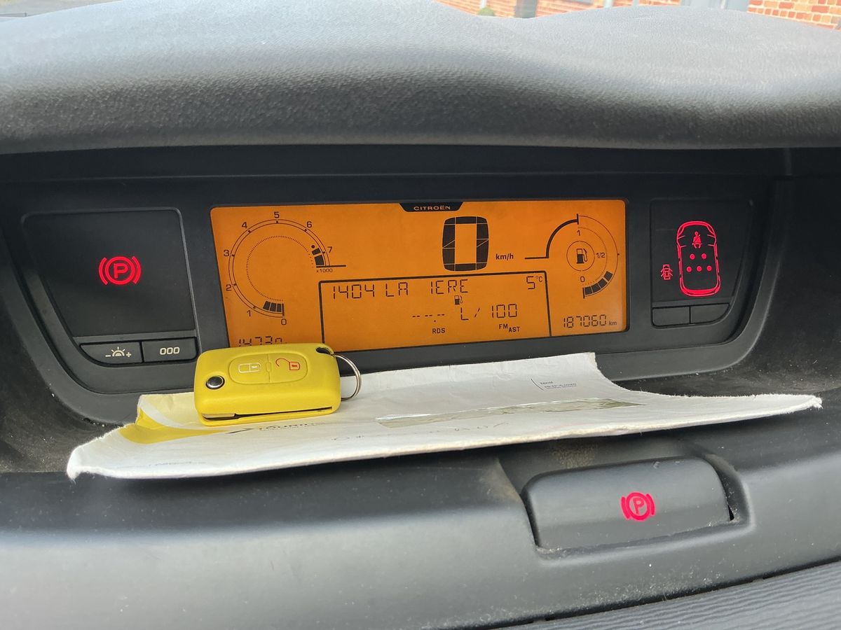Citroen C4 2012 — photo 19