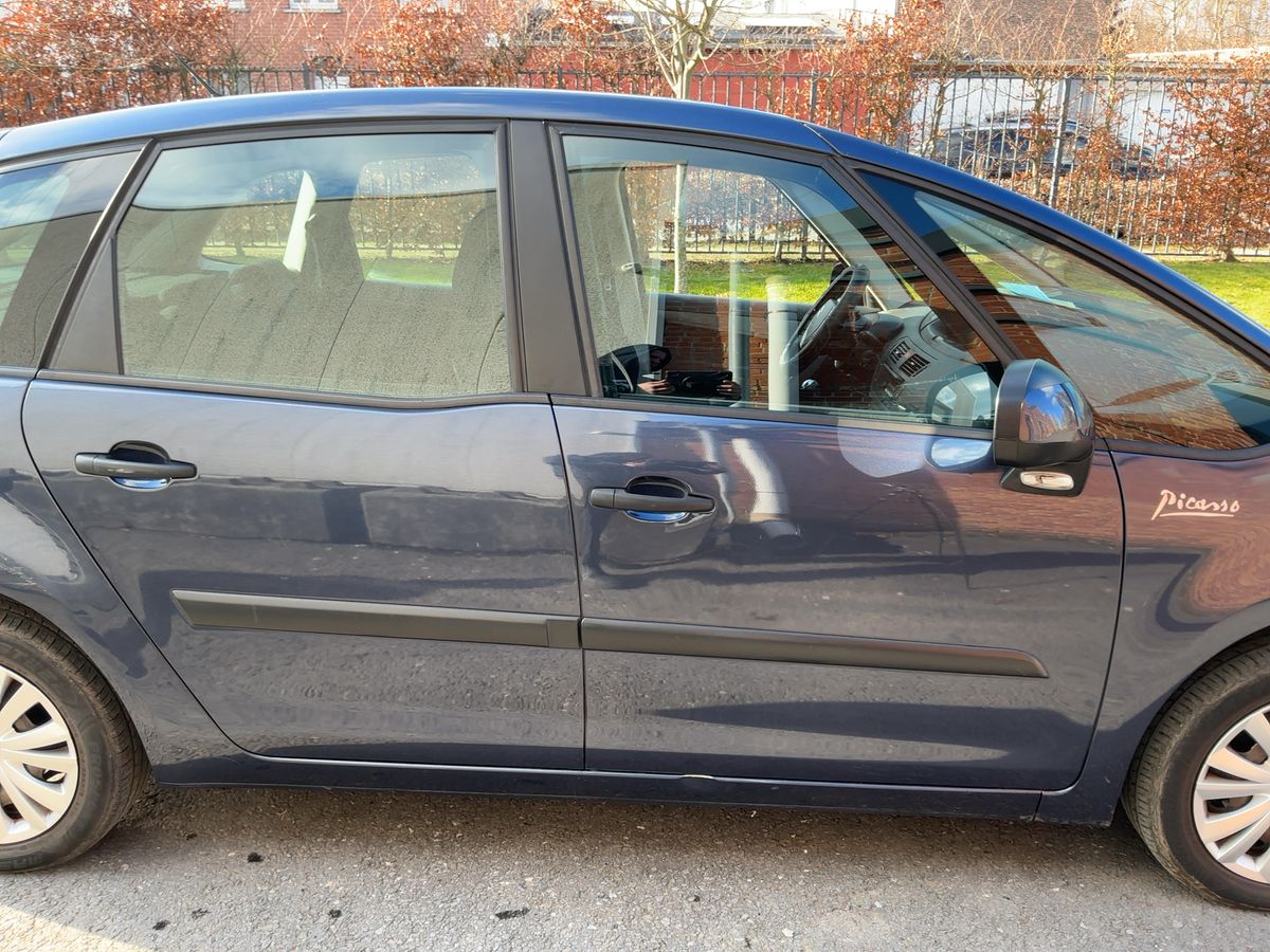 Citroen C4 2012 — photo 11