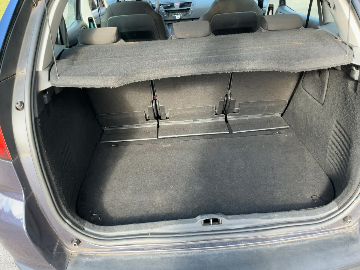 Citroen C4 2012 — photo 16