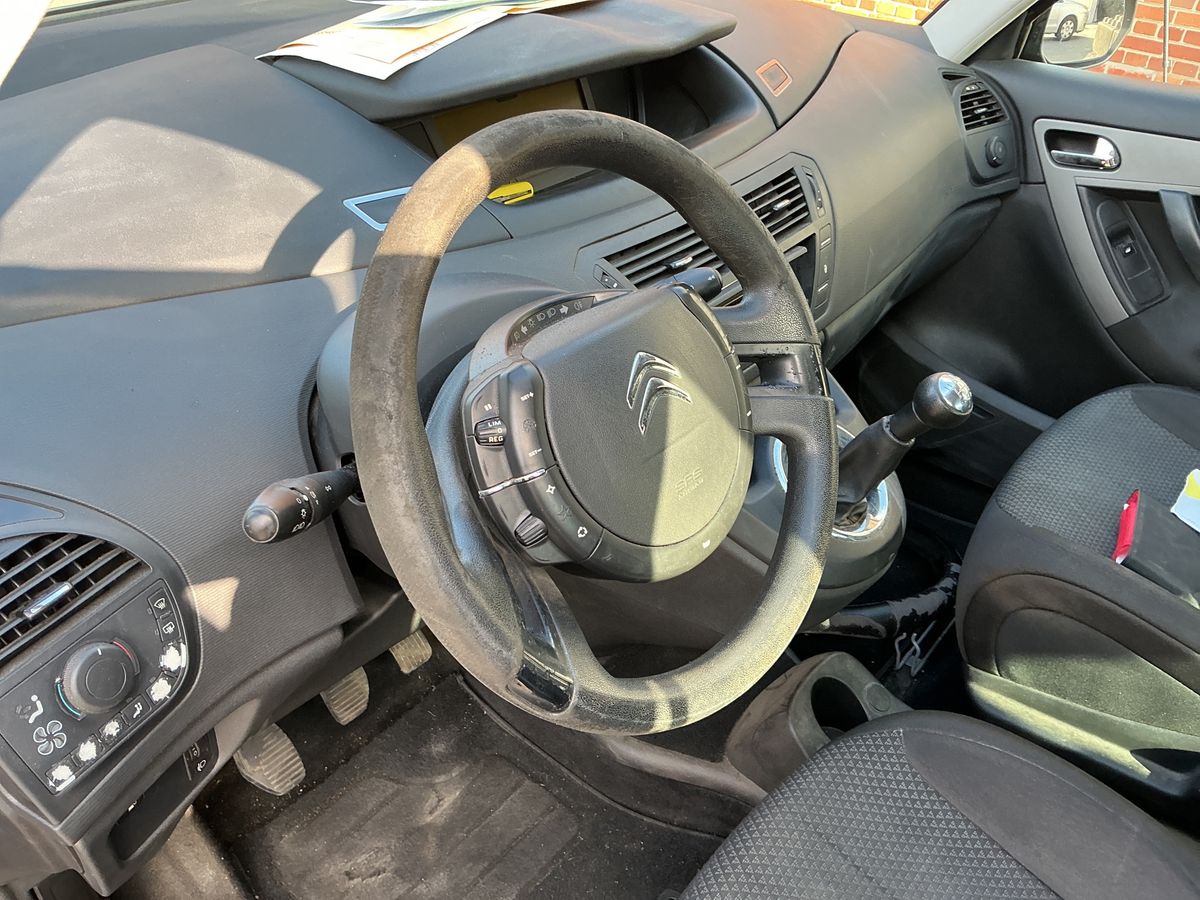 Citroen C4 2012 — photo 35