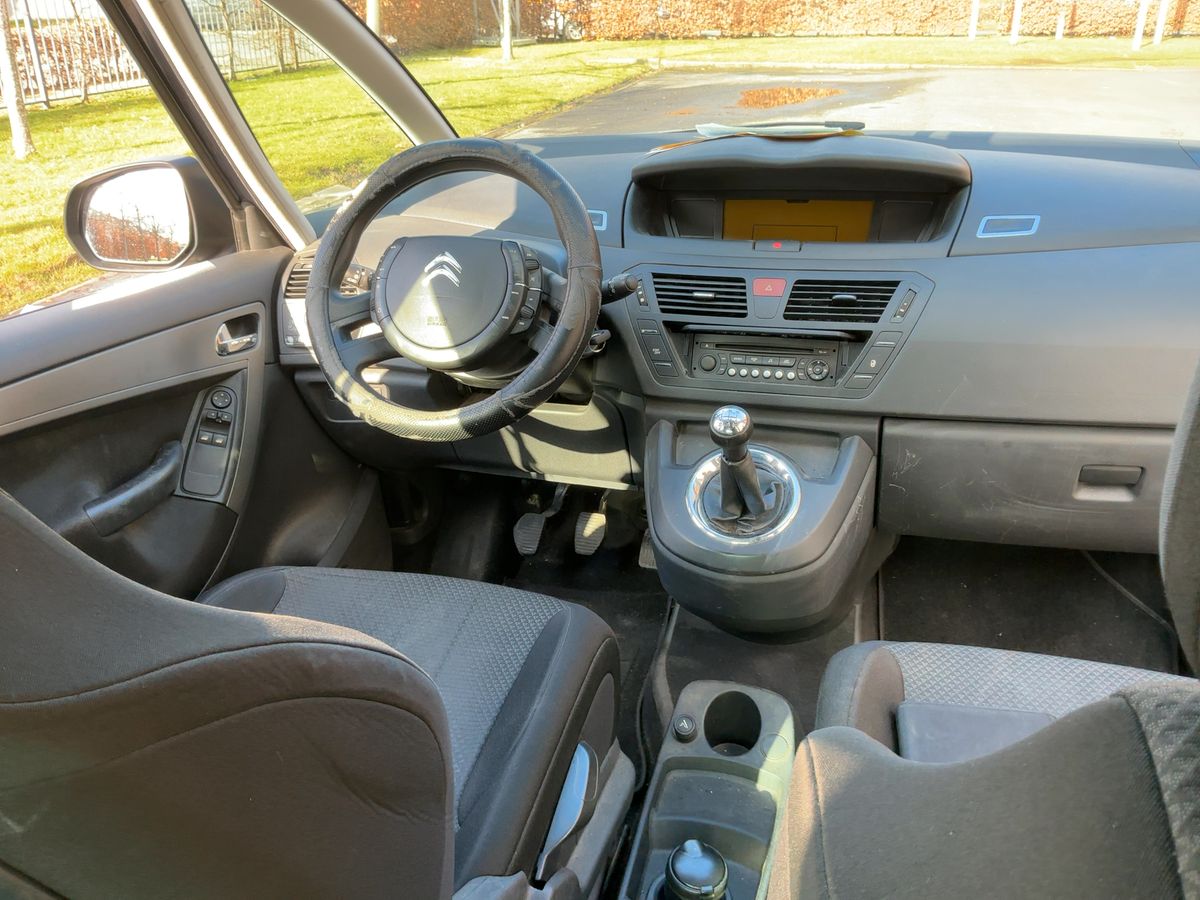 Citroen C4 2012 — photo 18