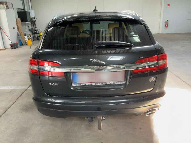 Jaguar XF 2.2 D — zdjęcie 5