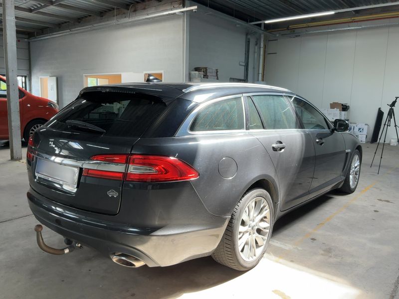 Jaguar XF 2.2 D — zdjęcie 6