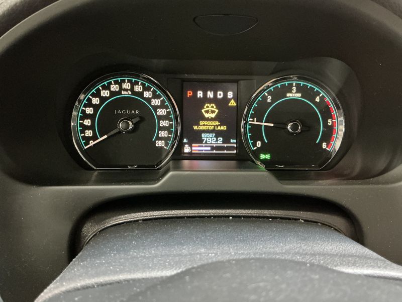 Jaguar XF 2.2 D — zdjęcie 13