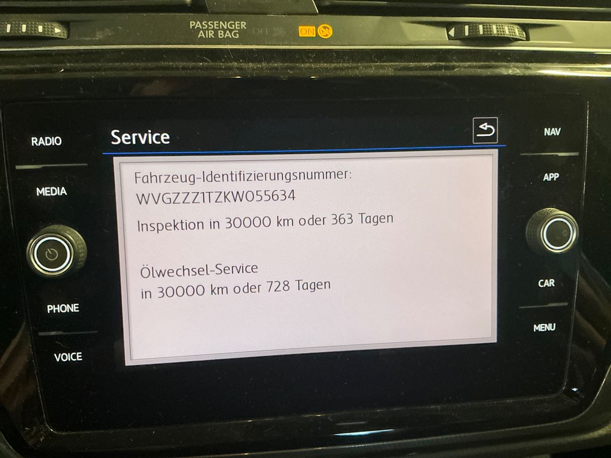 Volkswagen Touran 2019 — photo 24