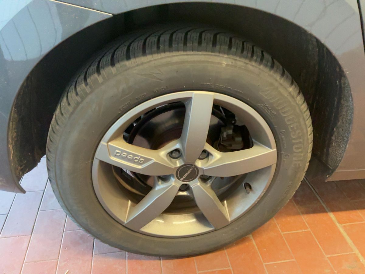 Volkswagen Touran 2019 — photo 10