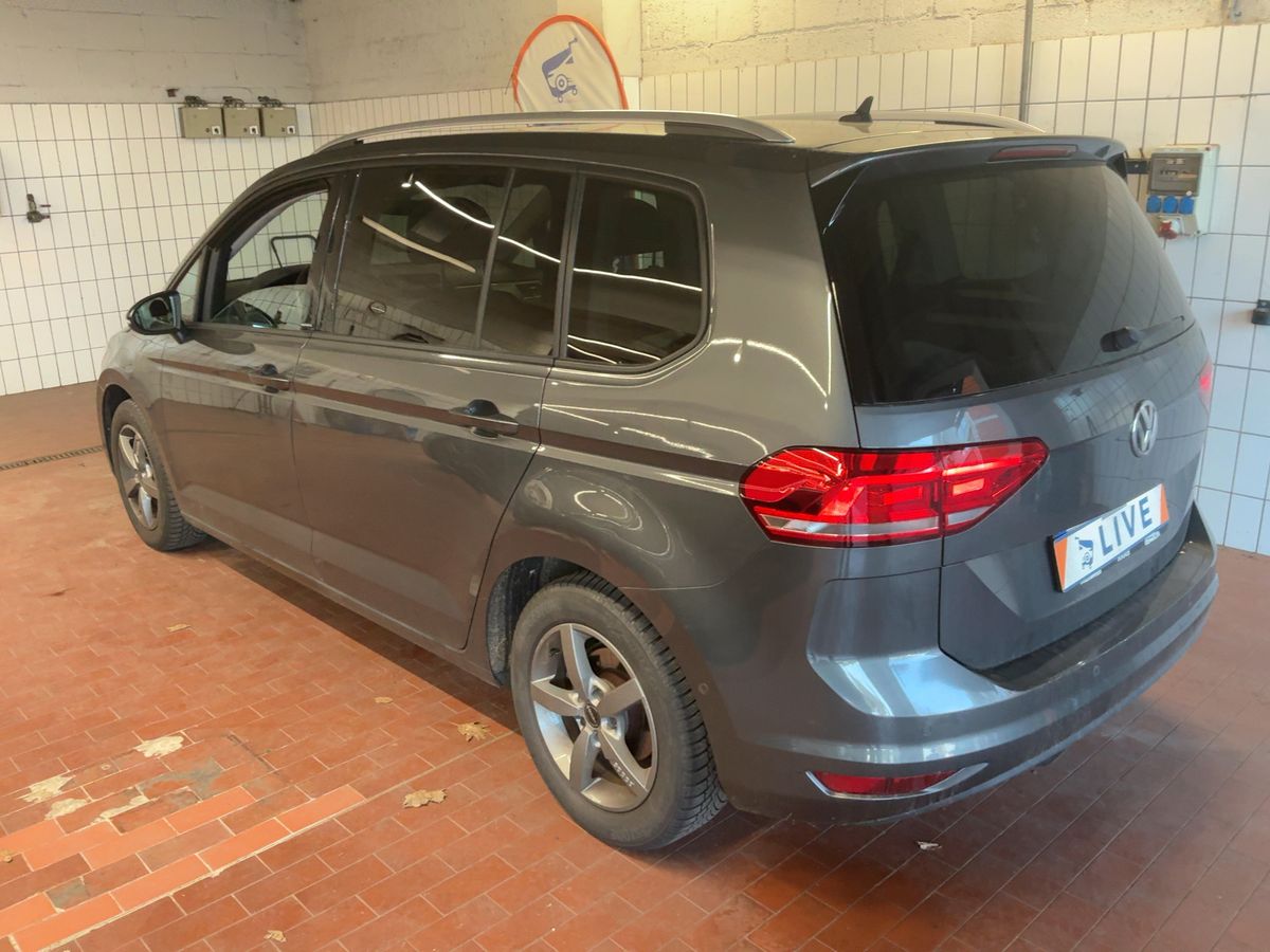 Volkswagen Touran 2019 — photo 7