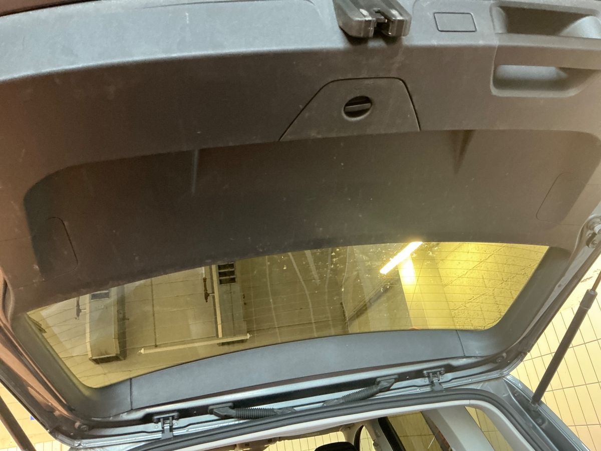 Volkswagen Touran 2019 — photo 33
